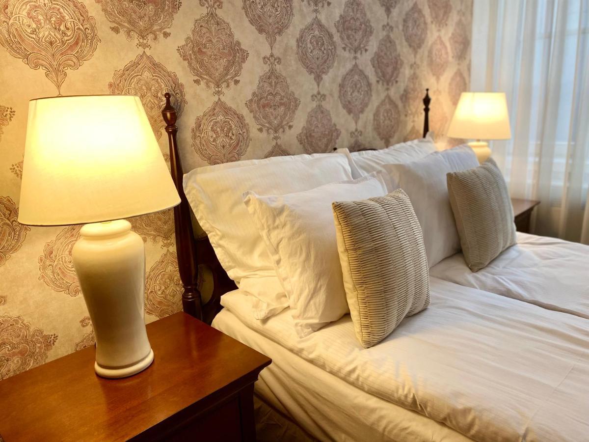 Opera16 Guestrooms Budapest Luaran gambar