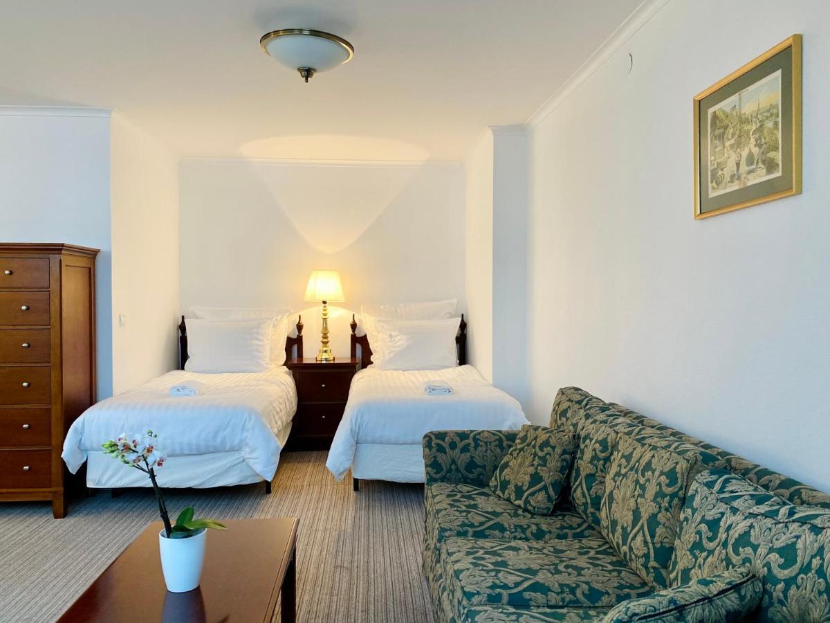 Opera16 Guestrooms Budapest Luaran gambar
