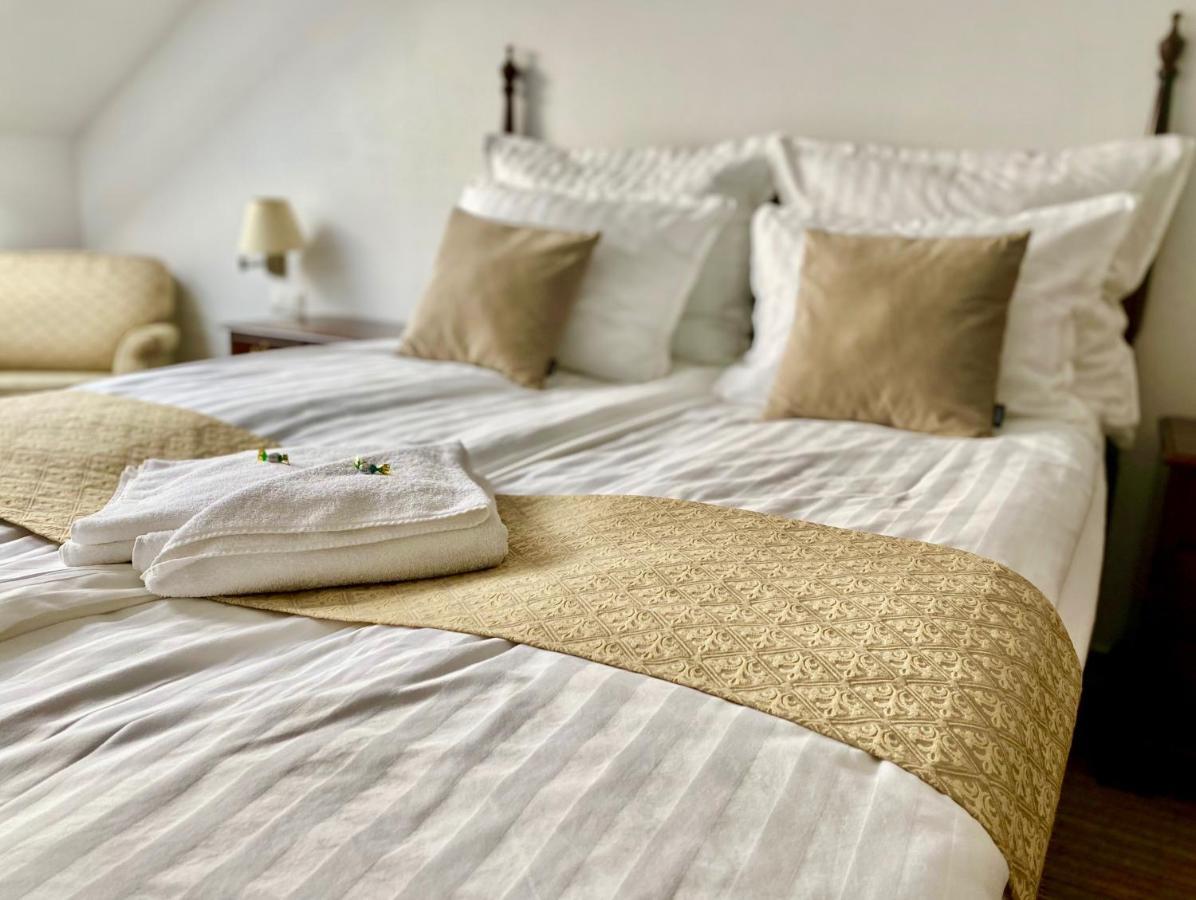 Opera16 Guestrooms Budapest Luaran gambar