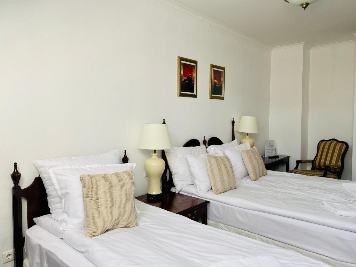 Opera16 Guestrooms Budapest Luaran gambar
