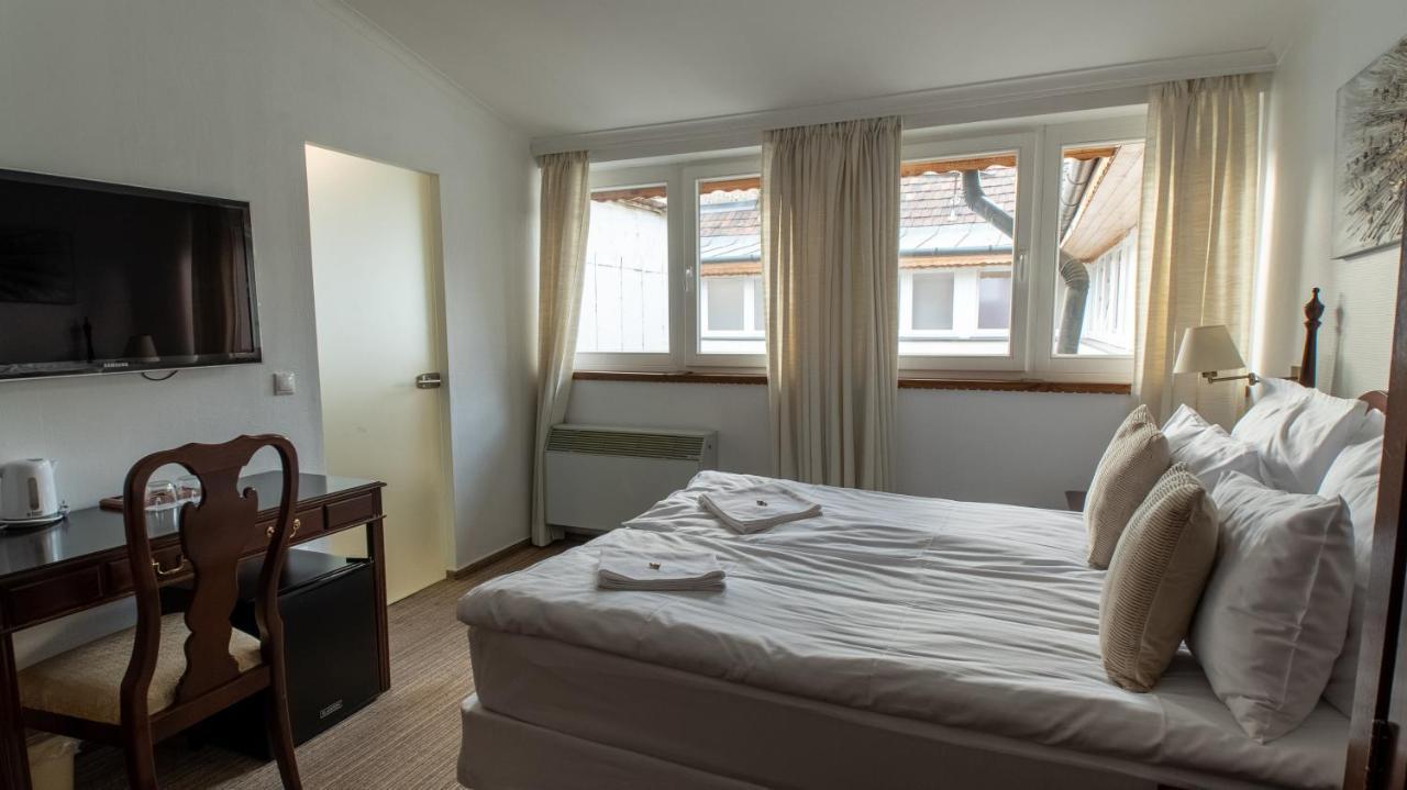 Opera16 Guestrooms Budapest Luaran gambar