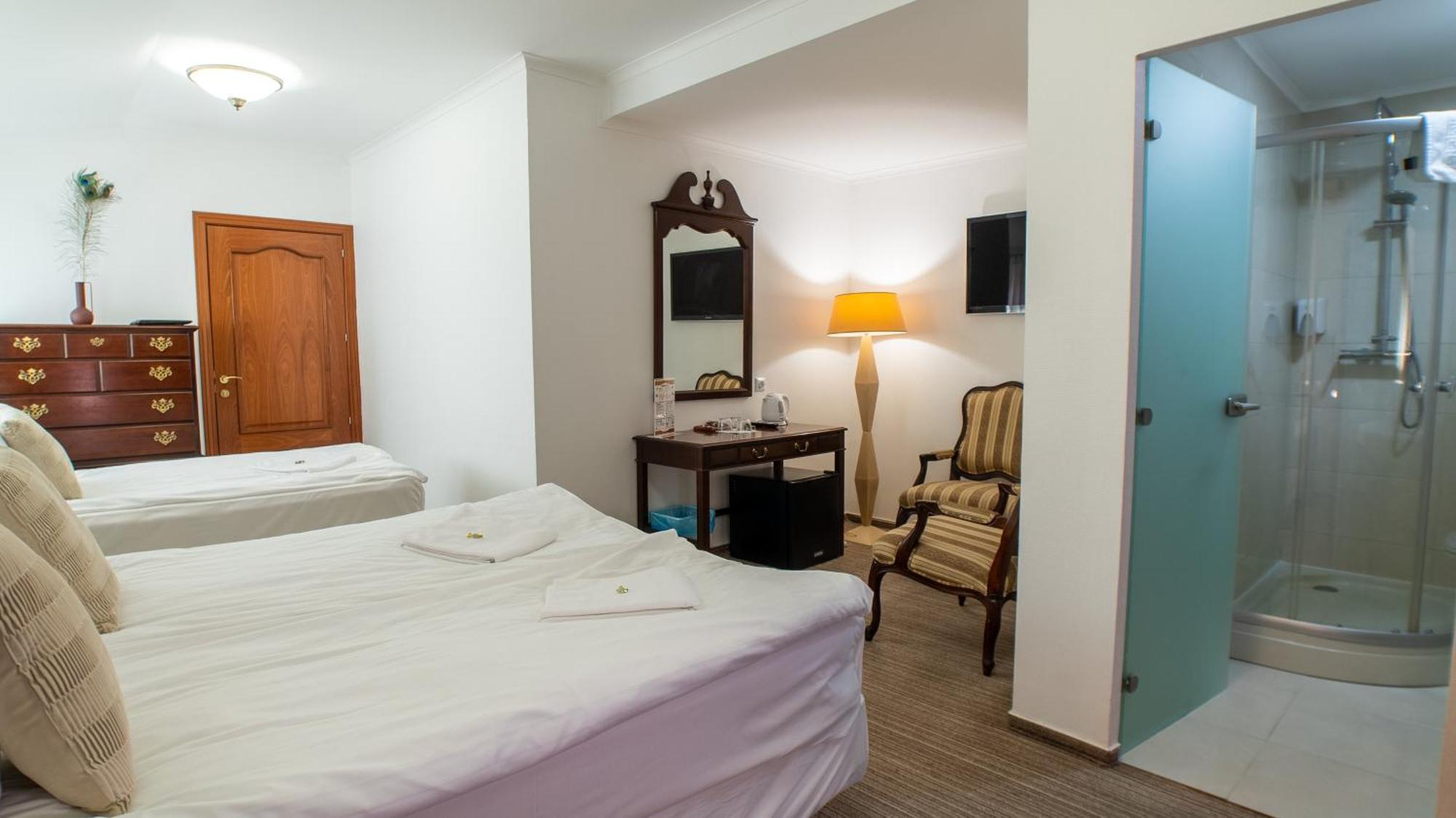 Opera16 Guestrooms Budapest Luaran gambar