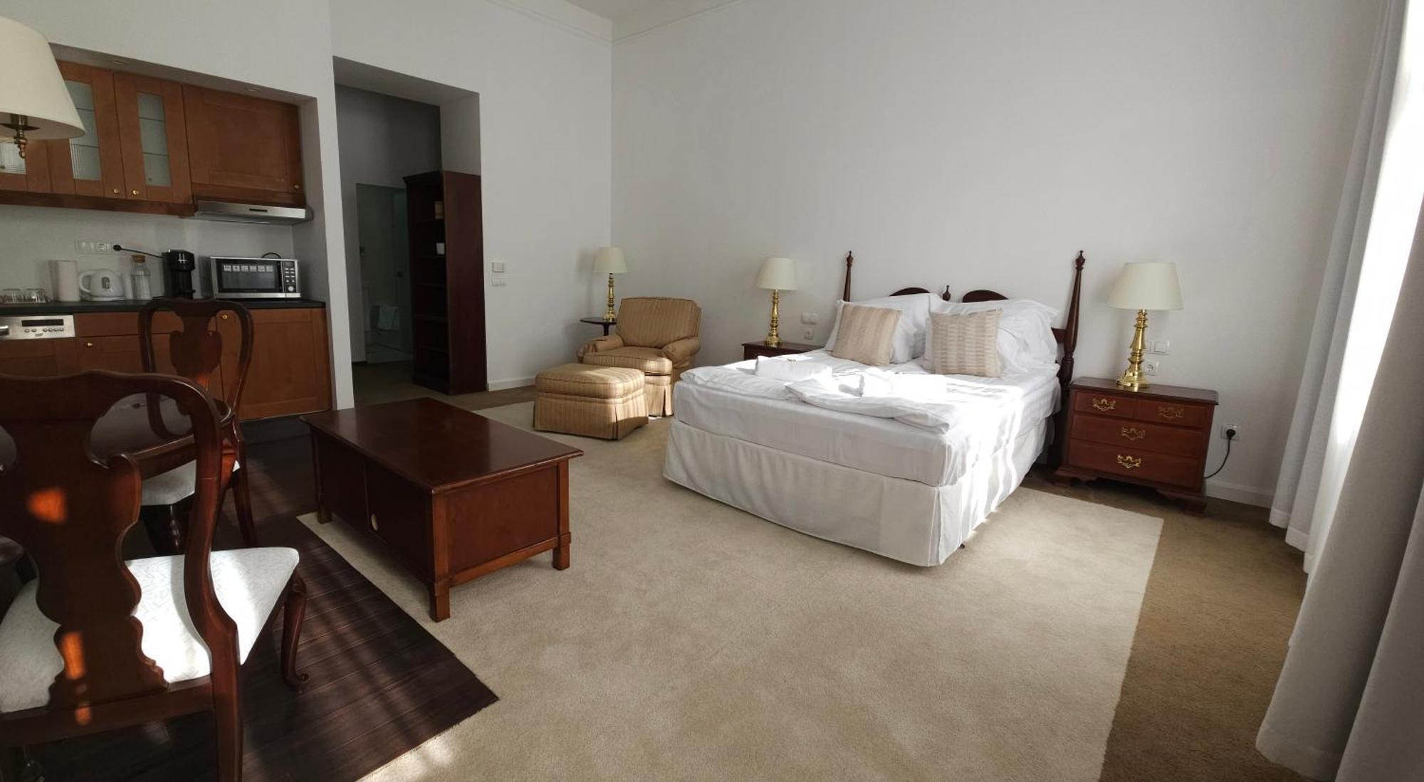 Opera16 Guestrooms Budapest Luaran gambar