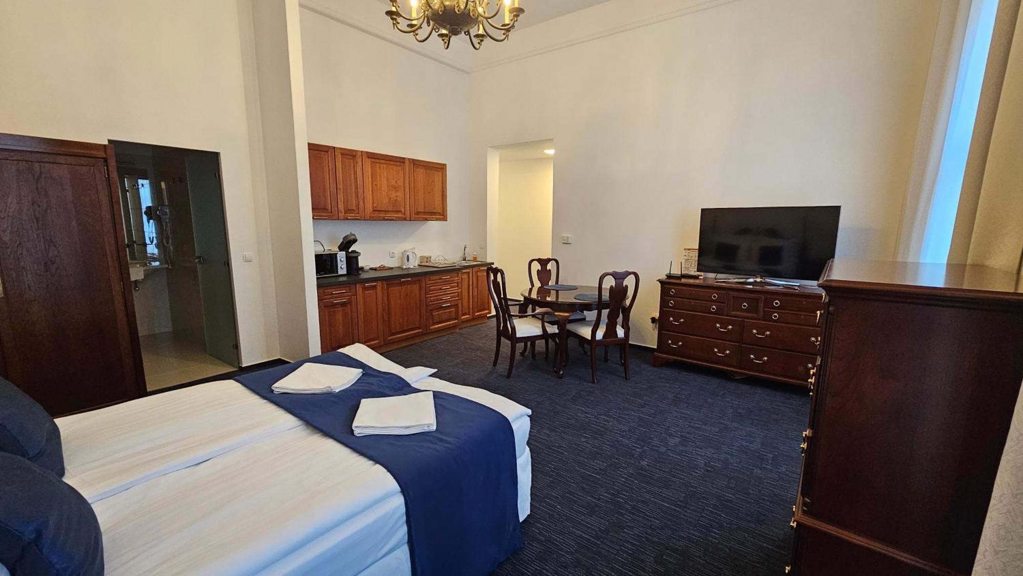 Opera16 Guestrooms Budapest Luaran gambar